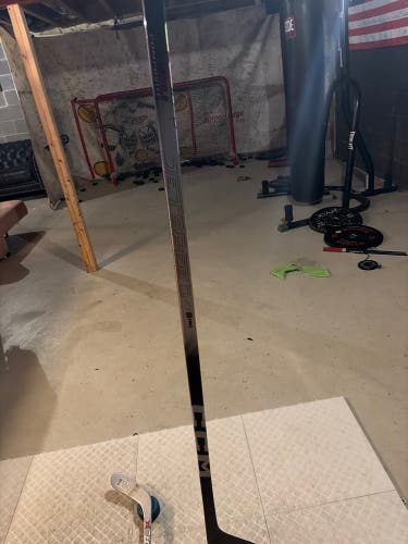 Intermediate CCM JetSpeed FT8 Pro Left Hand Hockey Stick P28 55 Flex (Used)