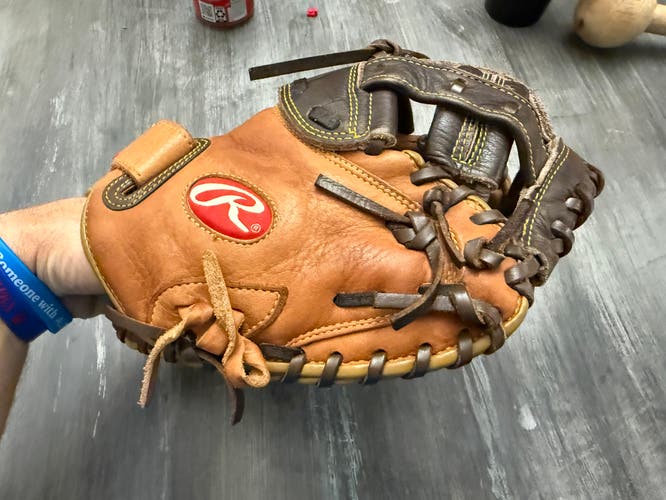 Rawlings Champion Lite RH Catcher's Softball Glove 32.5" (Used)