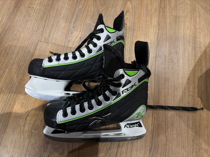 RBX 1K Black Hockey Skates Regular Width Size 3.5 (Used)
