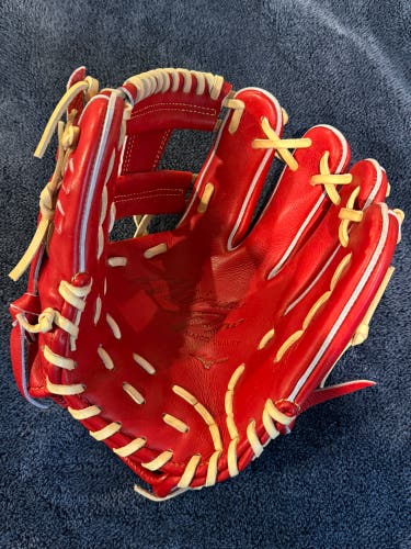 2025 Mizuno Pro Classic RH Infield Baseball Glove 11" (Used)
