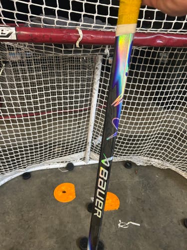 Intermediate Bauer Vapor Flylite Left Hand Hockey Stick P28 50 Flex (Used)