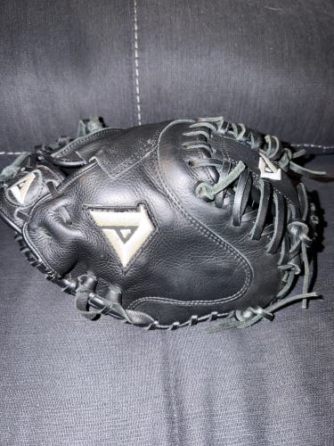 2026 Akadema APP240 catchers glove/mitt