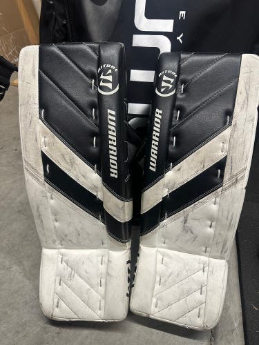 Warrior R/G4 Junior Goalie Leg Pads 24+1