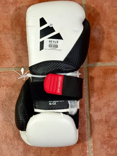 Adidas Hybrid 250 16oz boxing gloves