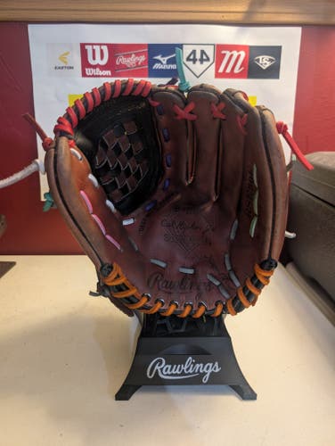 Infield RH Rawlings Cal Ripken Jr RSE90F Baseball Glove 11" (Used)