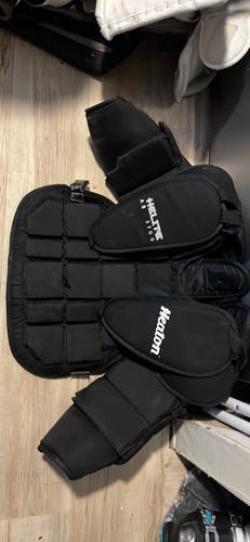 Large Heaton Goalie Chest Protector (Used)