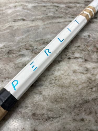 Used Maverik Hyperlite Shaft - white