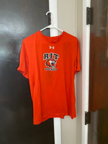RIT Mens hockey team issued workout shirt