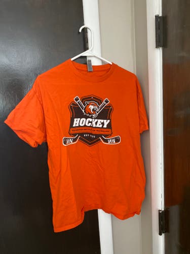 RIT Mens Hockey Team Issued T shirt