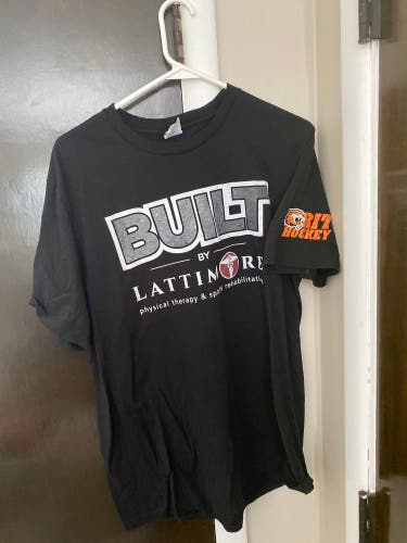 RIT Mens Hockey Team Issued T shirt