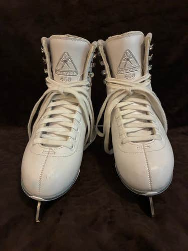 Jackson Ultima Figure Skates B Junior 3 (Used)
