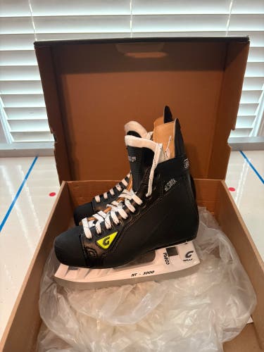 Black Graf Supra 735 Hockey Skates Wide Width Size 4.5 (New)