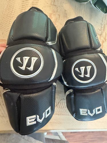Medium/Large Adult Warrior Evo Arm Pads (Used)