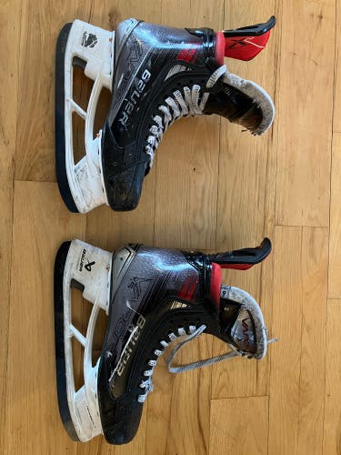 2023 Bauer Vapor X5 Pro Hockey Skates 6 (Used)