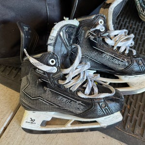 2024 Bauer Supreme M50 Pro Hockey Skates Size 3 (Used)