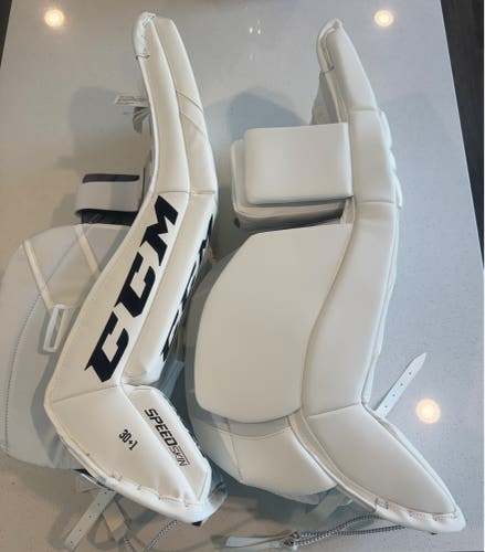 30" CCM Extreme Flex 5.9 Goalie Leg Pads (New)