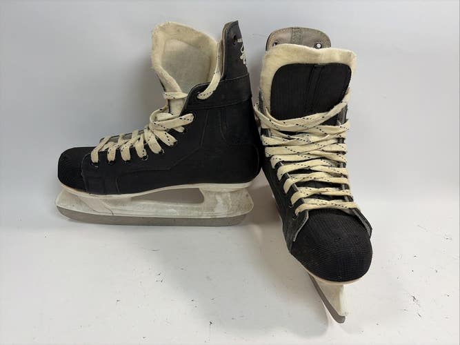 American Athletic Cougar Ice Hockey Skates, Size 4, Black