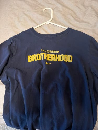 Blue Large Men's Nike Shirt (Used)
