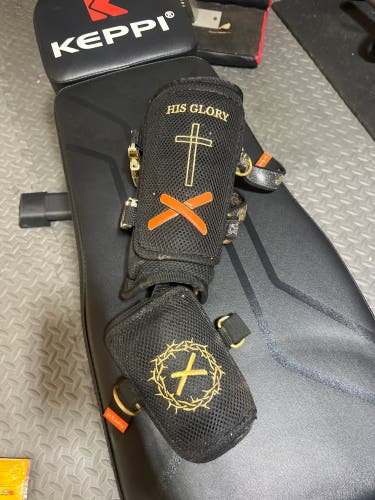 Black Senior Elbow Protection (Used)