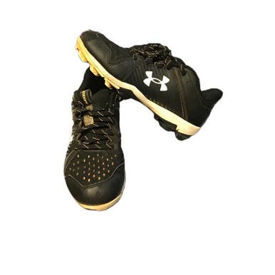 Used Under Armour 3025600-001 BB/SB Cleats Black Junior 04.5 11730-S000071219