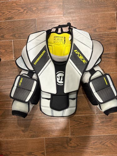 Large/Extra Large Warrior Ritual RX3 E Goalie Chest Protector (Used)
