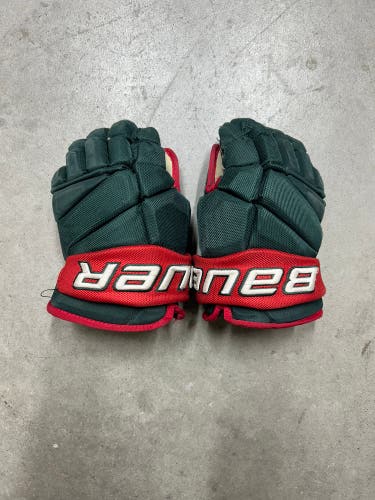 14” Bauer Vapor hyperlite Gloves Pro Stock