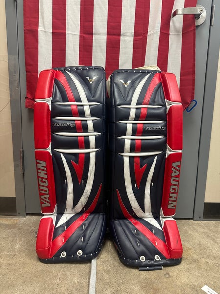 33" Vaughn Velocity V5 Goalie Leg Pads (Used)