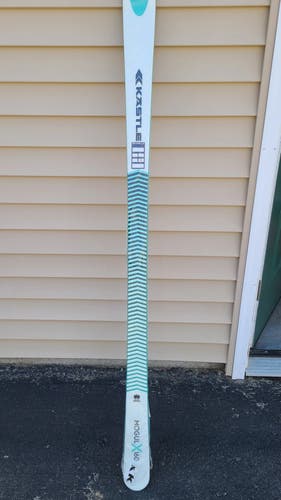 New Kastle 160 cm Mogul Skis