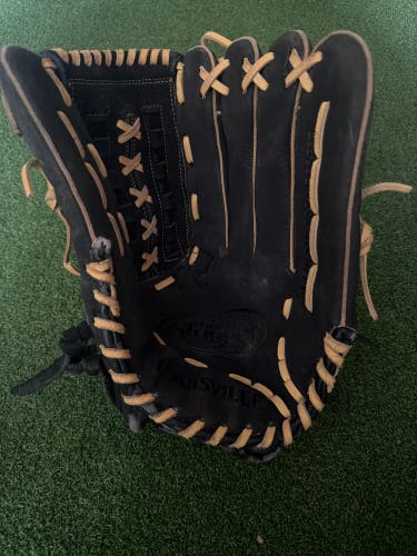 Louisville Slugger RH Outfield Softball Glove 14" (Used)