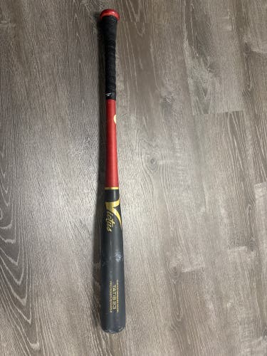 Victus Tatis Pro Reserve Maple Bat (-3) 29 oz 32" (Used)
