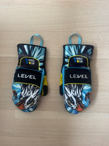 Level Speed Mittens