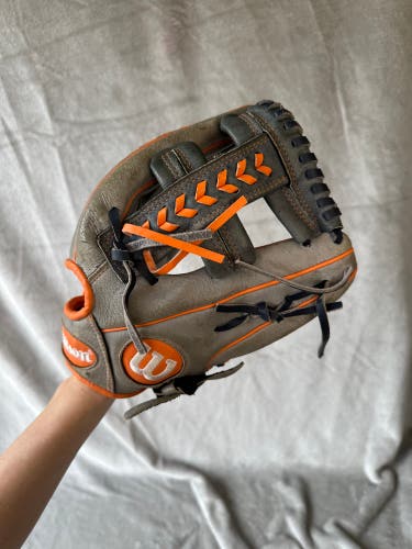 Gray Wilson A450 RH Outfield Baseball Glove 11" (Used)
