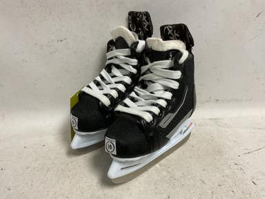 Used WinnWell AMP 300 Youth Hockey Skate Youth 10.0 11855-S000203055