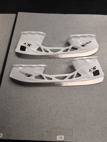 CCM SB XS 255 mm New Take Offs Never Sharpened