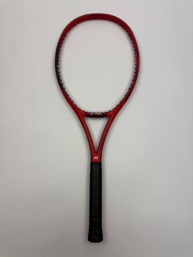 Yonex Vcore 98 2018, 4 1/4 Very Good Condition