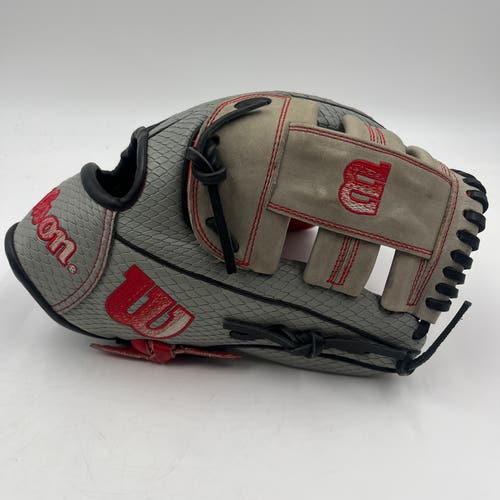 Wilson A2000 TA 11.5 Infield Baseball Glove
