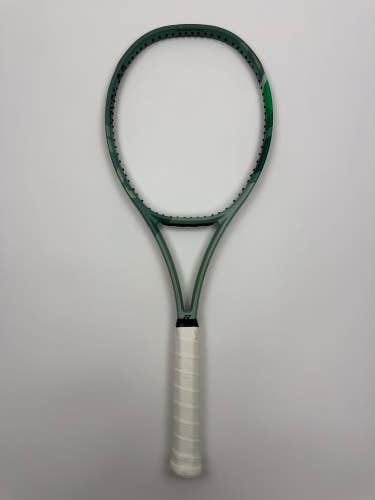 Yonex Percept 97D, 4 3/8 Very Good Condition