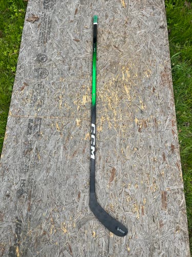 Senior CCM JetSpeed FT8 Pro Right Handed Hockey Stick P28 70 Flex (Used)