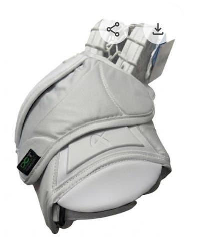 White Bauer FlyLite Regular Glove  (New)