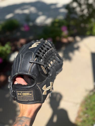 Under Armour Flawless RH Outfield Baseball Glove 11.75" (Used)
