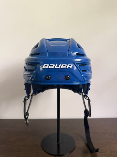 Medium Royal Blue Bauer Re-Akt 150 Helmet Pro Stock (Used)