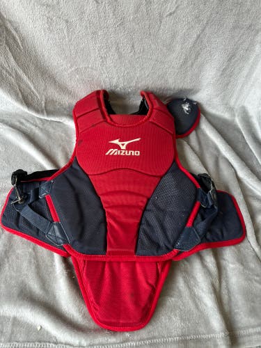 Red Youth Mizuno Samurai Catcher's Chest Protector (Used)