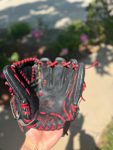 Rawlings Heart of the Hide RH Pitcher's Baseball Glove 11.5" (Used)