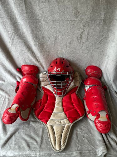 Youth Easton Black Magic Catcher's Set (Used)