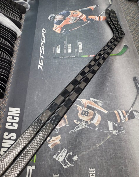2 PACK | P28 | 55 Flex fairly NEW! CARBON Pro Extra Lite Hockey Stick Left Handed (New)