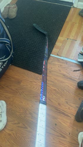 Senior CCM Vizion Left Hand Hockey Stick P29+1/4 80 Flex (Used)