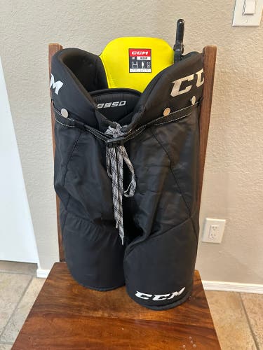 Senior Medium CCM Tacks 9550 Hockey Pants (Used)