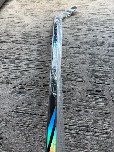 BRAND NEW Senior Bauer Nexus Tracer P28 70 Flex RH