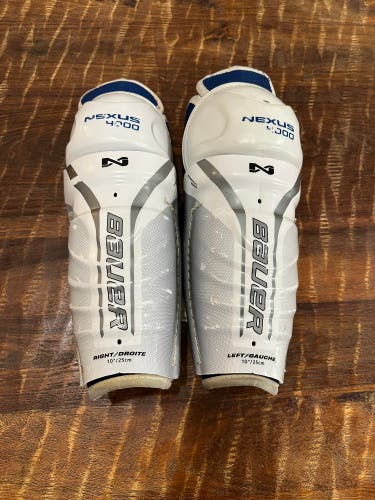 Bauer Nexus 4000 10" Shin Pads (Used)