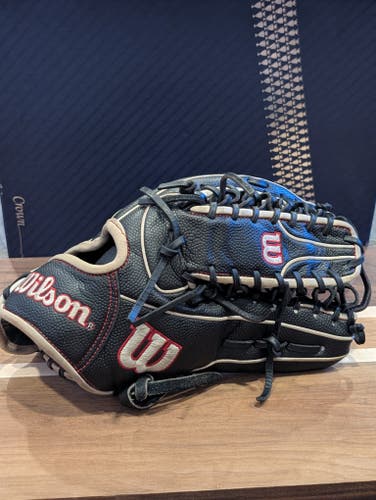 RH Wilson A2000 Baseball Glove 12.75" (Used)